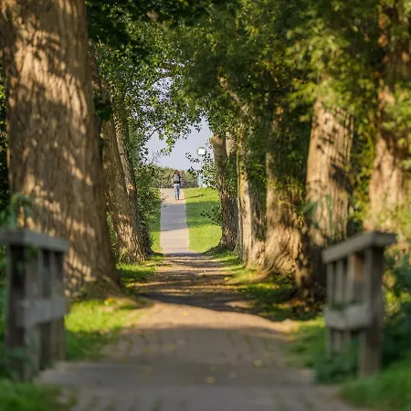 Alte Seefahrtschule - Zwei Wasser Wustrow (Fischland)