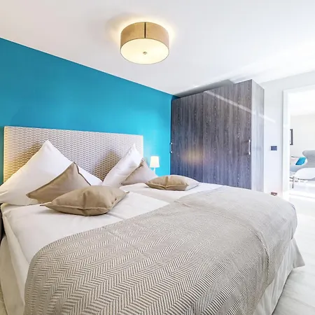 Alte Seefahrtschule - Zwei Wasser Apart Otel