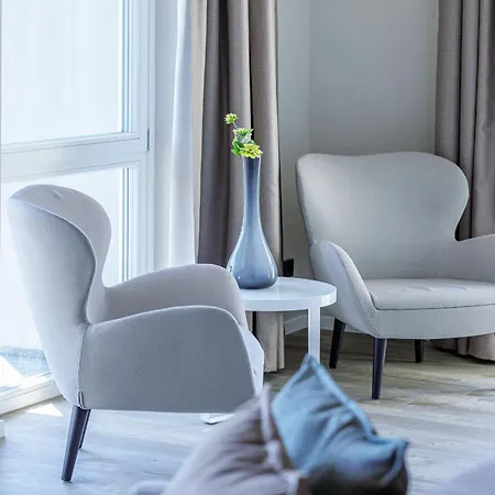 Alte Seefahrtschule - Zwei Wasser Apart Otel Wustrow (Fischland)