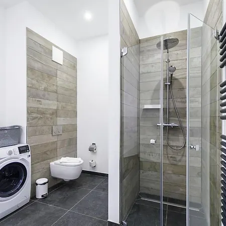 Alte Seefahrtschule - Zwei Wasser Apart Otel 4*