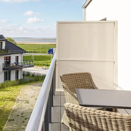 Alte Seefahrtschule - Zwei Wasser 4*